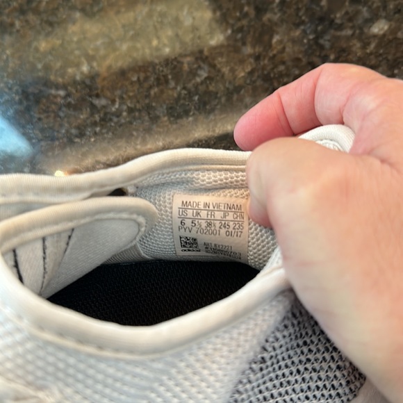 ADIDAS TUBULAR - Picture 6 of 7